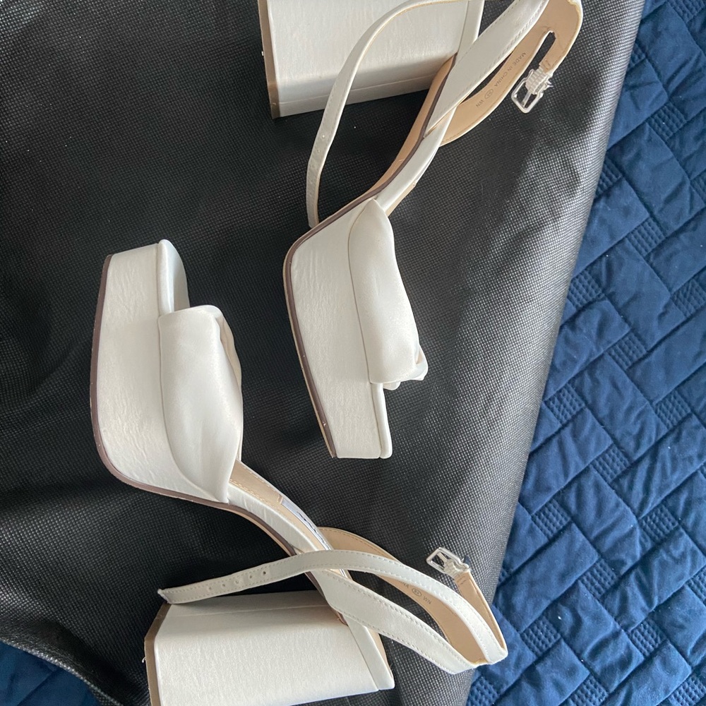 Nina Ivory Platform Heels - Picture 4 of 5